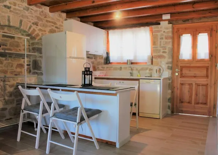 Traditional Stone House At Great Location Apartamento *