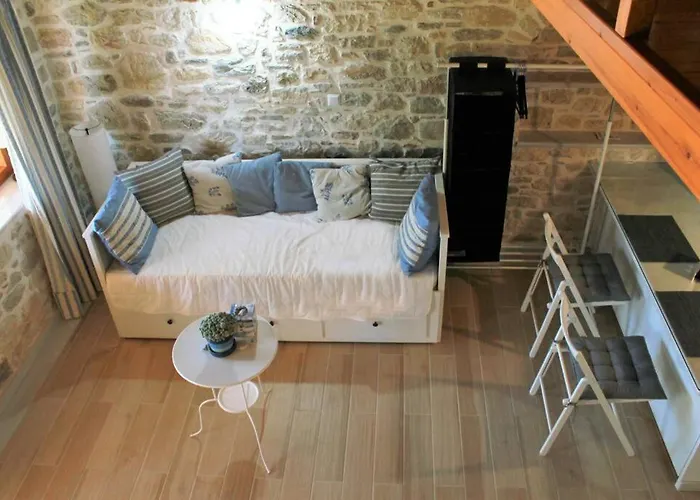 Apartamento Traditional Stone House At Great Location