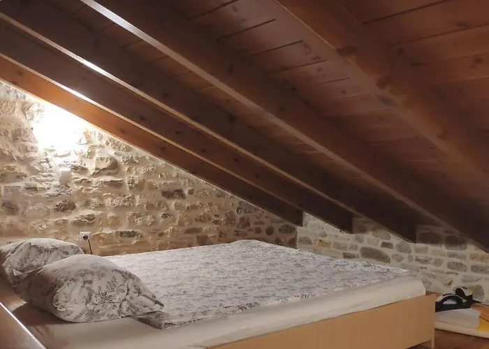 Lägenhet Traditional Stone House At Great Location